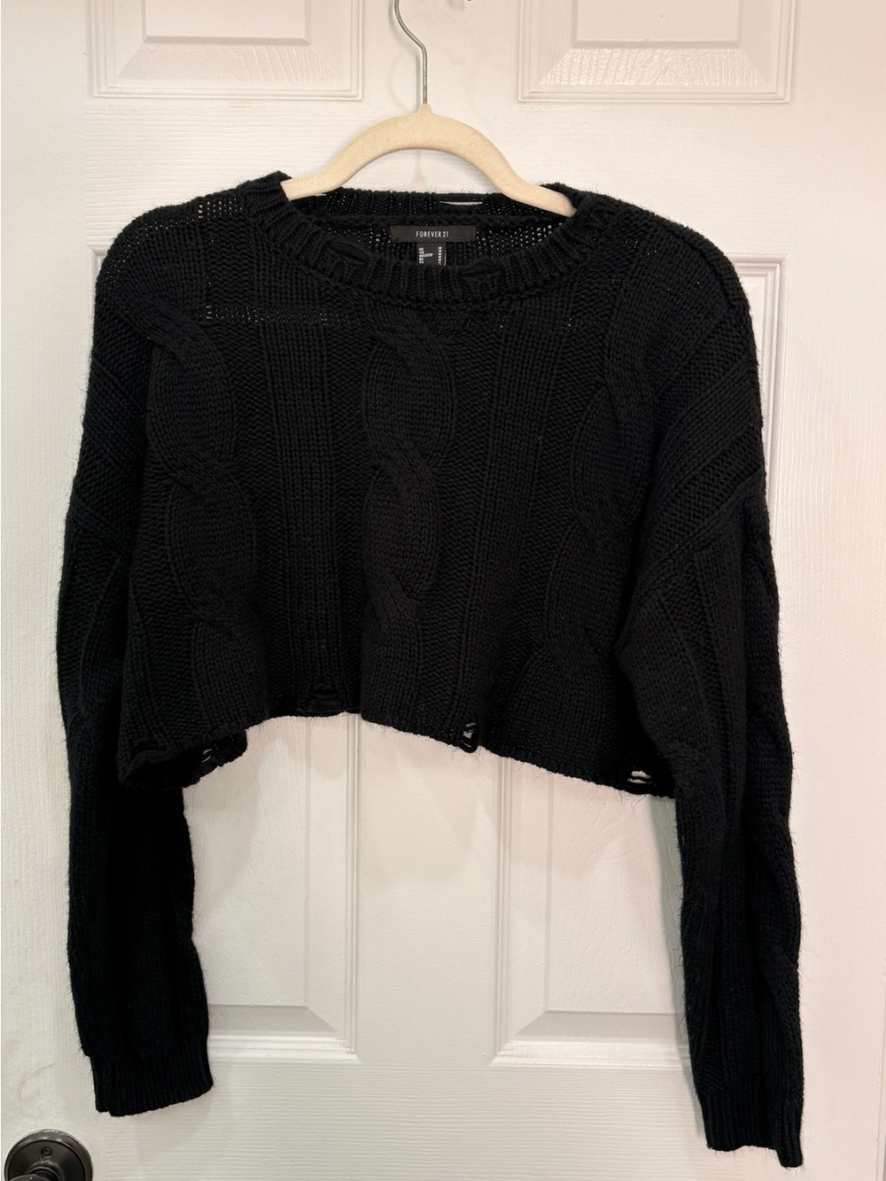Forever 21 Black Cable Knit Cropped Sweater Size M